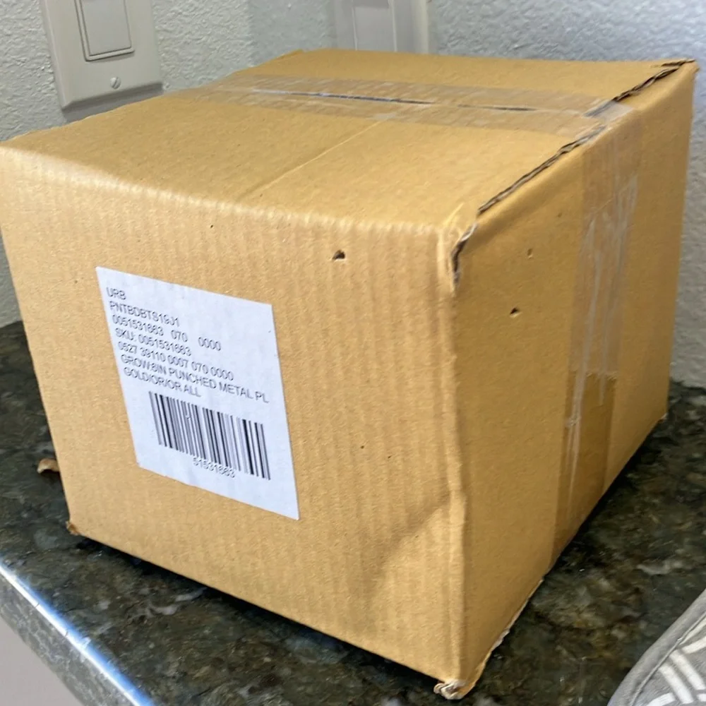 NWT Urban Outfitters Gold Planter - Picture 2 of 5
